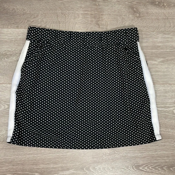 T by Talbots Pull On Athletic Skort Black and White Polka Dot M - Picture 7 of 13